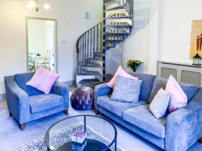 The Vines - Stunning Period Home With Free Parking